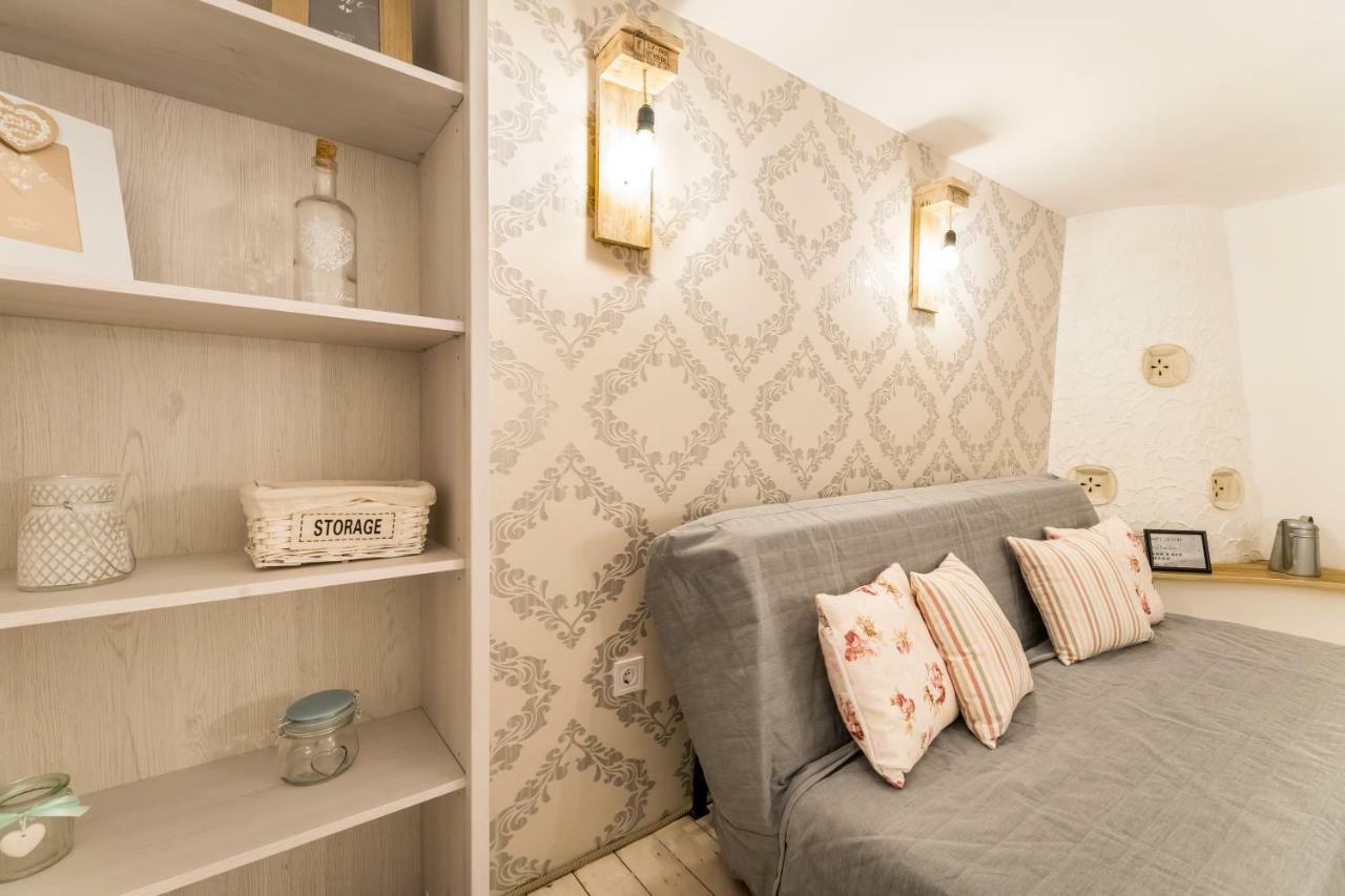 Bpr Vintage Garden With Terrace & Sauna Apartamento Budapeste